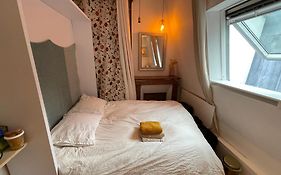 Central Cosy Room